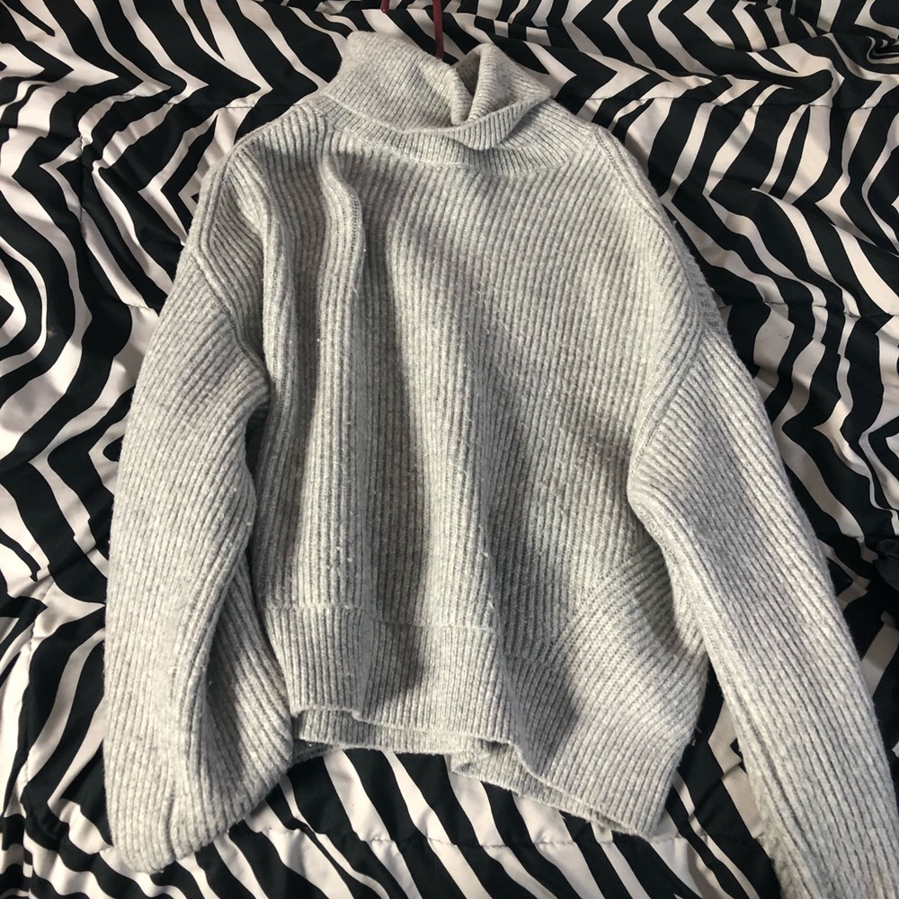 HM oversized sweater